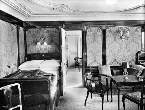 Каюта первого класса В-60 RMS Titanic в стиле Королевы Анны. Снимок официального фотографа верфи "Harland & Wolff" Роберта Уелча. 27 марта 1912 г.