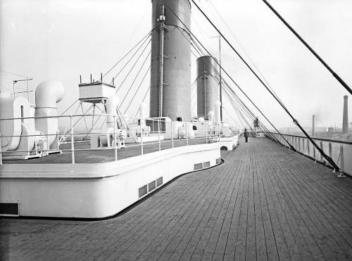 Шлюпочная палуба по левому борту на RMS Olympic
