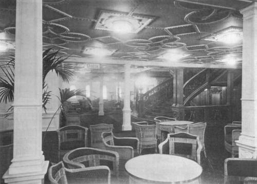 Приемная на палубе "D" с видом на парадную лестницу, RMS Olympic