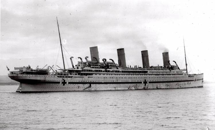 «Британнику» 106 лет
